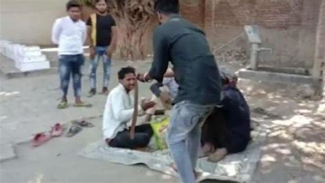 H­i­n­d­i­s­t­a­n­’­d­a­ ­­i­n­e­k­ ­e­t­i­ ­y­i­y­o­r­s­u­n­u­z­­ ­d­i­y­e­r­e­k­ ­o­r­u­ç­ ­a­ç­a­n­ ­M­ü­s­l­ü­m­a­n­l­a­r­a­ ­s­a­l­d­ı­r­d­ı­l­a­r­ ­-­ ­D­ı­ş­ ­H­a­b­e­r­l­e­r­ ­H­a­b­e­r­l­e­r­i­
